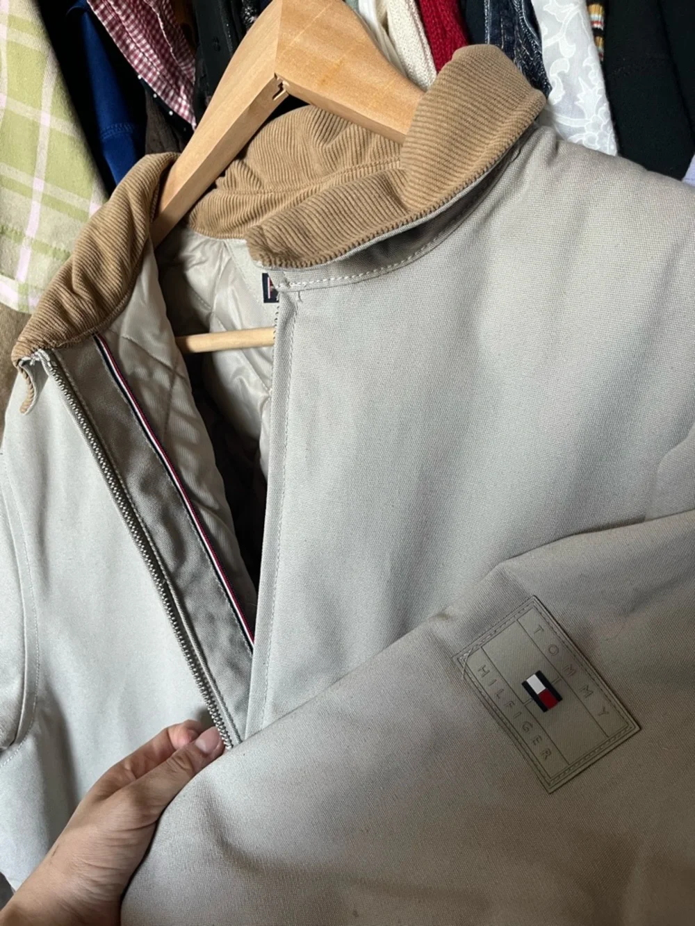 Tommy Hilfiger Beige Jacket with Tan Corduroy Collar - Picture 7 of 7